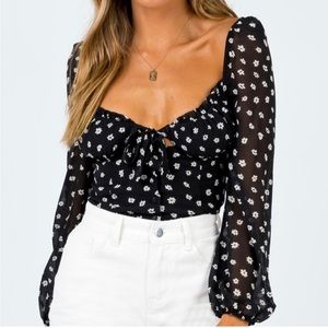 Princess Polly Floral Black Crop - Size 4